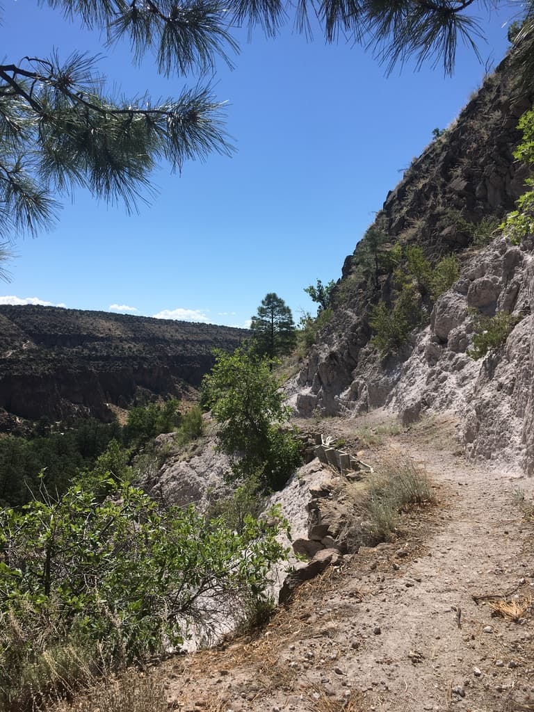 Uphill hike along the Frijolito Loop Trail