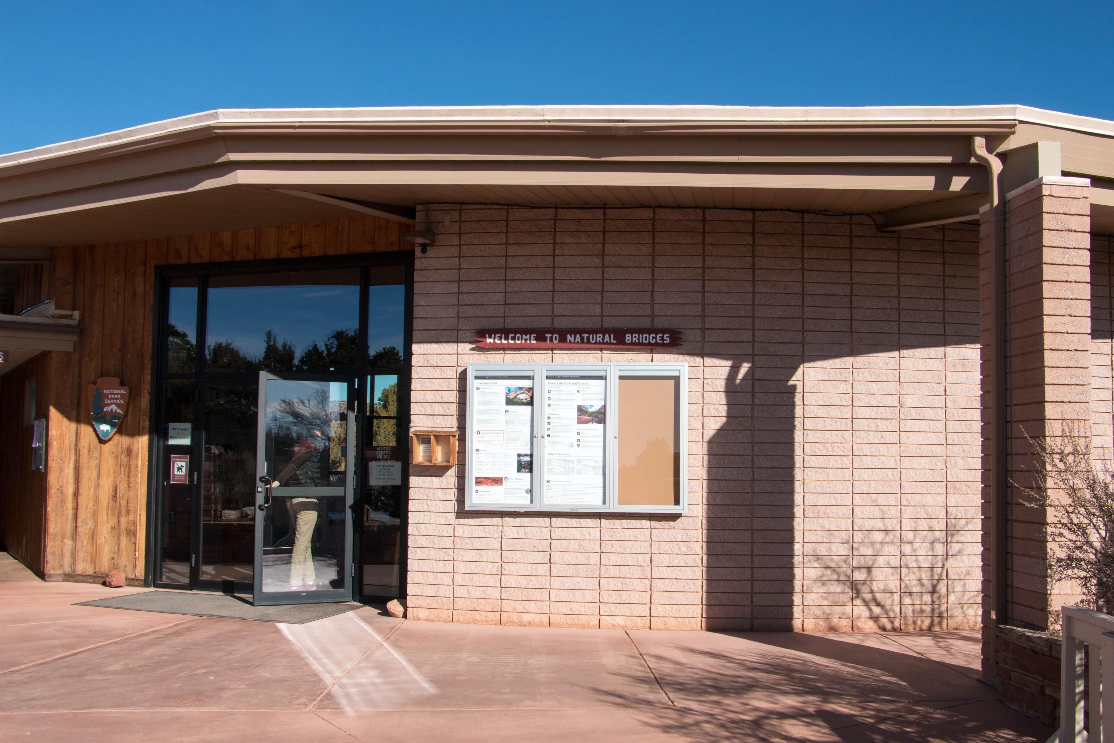 Natural Bridges National Monument Visitor Center building